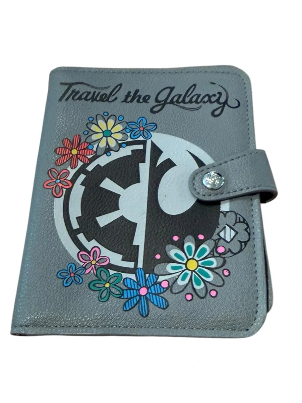 Vera Bradley Limited Edition Star Wars RFID Passport Wallet - Picture 2 of 9